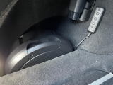 Model S Lautsprecher Upgrade mit Aktiv Subwoofer